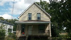 Pre-foreclosure in  N SCHUYLER AVE Kankakee, IL 60901