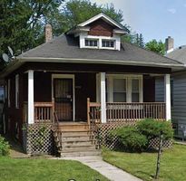 Pre-foreclosure in  S OGLESBY AVE Chicago, IL 60649