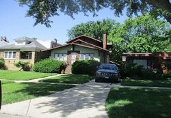 Pre-foreclosure in  LONGWOOD DR Blue Island, IL 60406
