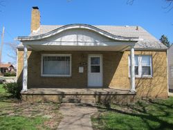 Pre-foreclosure in  N WATER ST Decatur, IL 62526