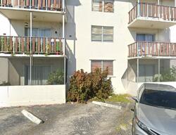 Pre-foreclosure in  NE 10TH AVE  Miami, FL 33161