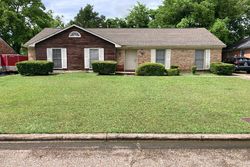 Pre-foreclosure in  CAPOUANO DR Montgomery, AL 36116