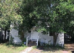 Pre-foreclosure in  W SURREY DR North Charleston, SC 29405