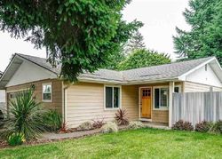 Pre-foreclosure in  CRATER AVE N Salem, OR 97303