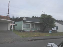 Pre-foreclosure in  FIR AVE Reedsport, OR 97467