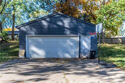  Ash Dr, Des Moines IA