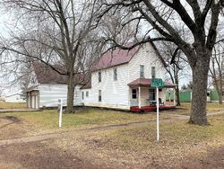 Pre-foreclosure in  15TH ST S Grand Junction, IA 50107