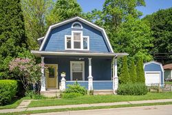 Pre-foreclosure in  N BOOTH ST Dubuque, IA 52001