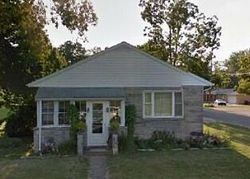 Pre-foreclosure Listing in S MAIN ST UPLAND, IN 46989