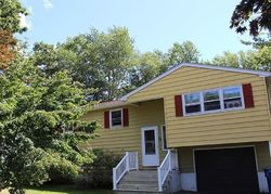 Pre-foreclosure in  SAVI AVE Waterford, CT 06385