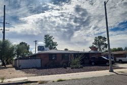 Pre-foreclosure in  E CALLE ORION Tucson, AZ 85710