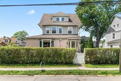 Pre-foreclosure in  MOUNT JOY PL New Rochelle, NY 10801