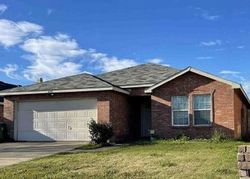 Pre-foreclosure in  STOWE SPRINGS LN Arlington, TX 76002