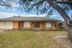 Pre-foreclosure in  ARBORLAWN DR Fort Worth, TX 76109
