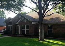 Pre-foreclosure in  GILTIN DR Arlington, TX 76006