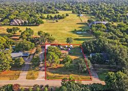 Pre-foreclosure in  GLADE RD Colleyville, TX 76034