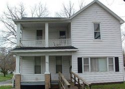 Pre-foreclosure in  E KEYS AVE Springfield, IL 62702