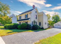 Pre-foreclosure in  E MILLBROOKE AVE Woodstown, NJ 08098