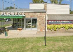 Pre-foreclosure in  W CLAY ST Collinsville, IL 62234