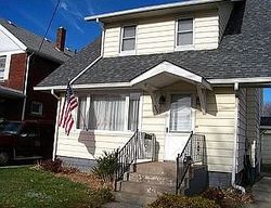 Pre-foreclosure in  W 32ND ST Erie, PA 16508