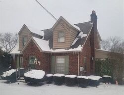 Pre-foreclosure in  VIENNA AVE Niles, OH 44446