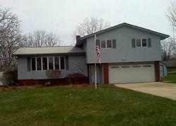 Pre-foreclosure in  ROYAL RIDGE DR Cleveland, OH 44129