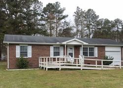 Pre-foreclosure in  CEDAR POINT CIR Elizabeth City, NC 27909