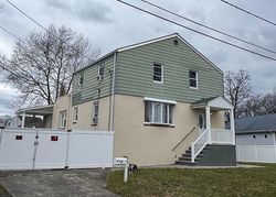 Pre-foreclosure in  IVY ST Fords, NJ 08863