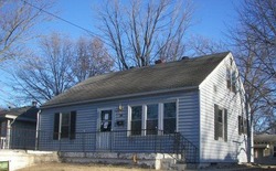 Pre-foreclosure in  CLIFTON AVE Alton, IL 62002