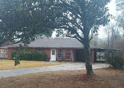 Pre-foreclosure in  OAKLEAF DR Baton Rouge, LA 70812