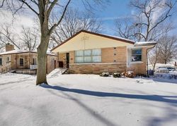 Pre-foreclosure in  WALTER ST Lansing, IL 60438