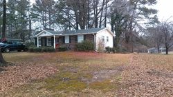 Pre-foreclosure in  SOUTHSIDE DR Acworth, GA 30101