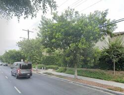 Pre-foreclosure in  LILAC LN Compton, CA 90221