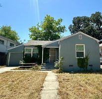 Pre-foreclosure in  W FLORA ST Stockton, CA 95203