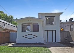 Pre-foreclosure in  105TH AVE Oakland, CA 94603