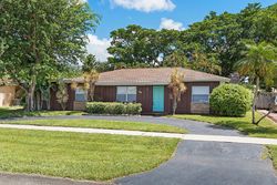 Pre-foreclosure in  SOUTHAMPTON PL Boca Raton, FL 33434