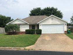 Pre-foreclosure in  S BAILEY ST Lowell, AR 72745