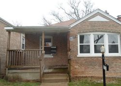 Pre-foreclosure in  S INGLESIDE AVE Chicago, IL 60628