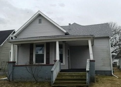 Pre-foreclosure in  HOWARD ST Shelbyville, IN 46176