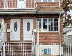 Pre-foreclosure in  220TH ST Springfield Gardens, NY 11413