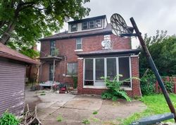 Pre-foreclosure in  BRETTON DR Detroit, MI 48223