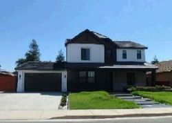 Pre-foreclosure in  TRACKSIDE DR Bakersfield, CA 93312