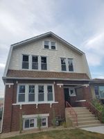 Pre-foreclosure Listing in W 96TH PL EVERGREEN PARK, IL 60805