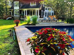 Pre-foreclosure in  ELY BROOK TO HANDS CR RD East Hampton, NY 11937