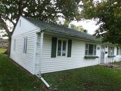 Pre-foreclosure in  N KANKAKEE ST Lincoln, IL 62656