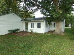 Pre-foreclosure in  N KANKAKEE ST Lincoln, IL 62656