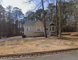 Pre-foreclosure in  KENCREST DR Winston, GA 30187