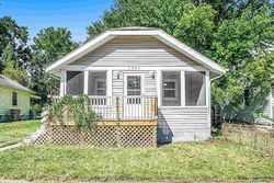 Pre-foreclosure in  QUEEN ST South Bend, IN 46616