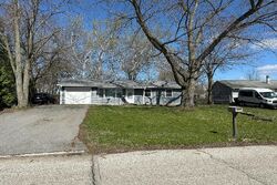Pre-foreclosure in  NANTUCKET RD Valparaiso, IN 46385