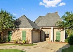 Pre-foreclosure in  FOX CROFT BLVD Baton Rouge, LA 70815